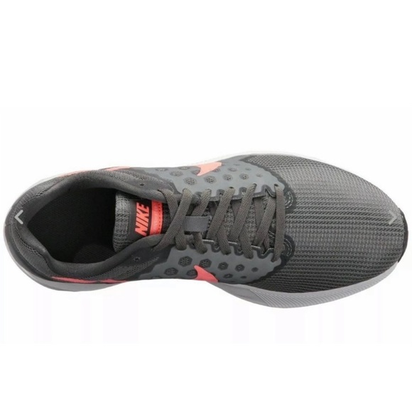 Womens nikes size 9.5 new no box - Picture 2 of 3